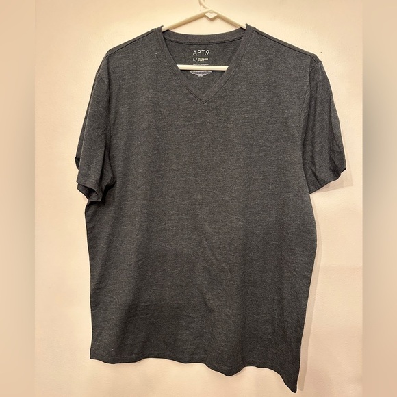 Grey V neck tshirts. Size large Apt 9 & 32 degree cool - Picture 4 of 5